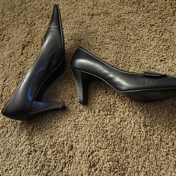 Shoes - Picture 2 of 2